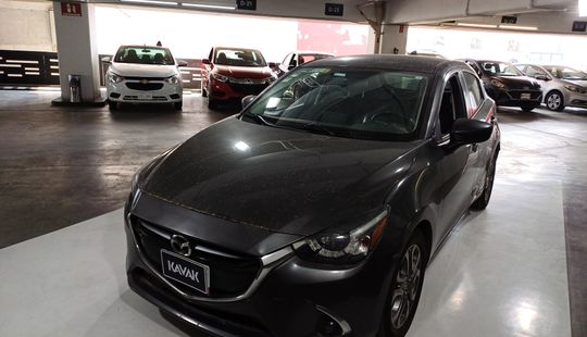 Mazda • Mazda 2