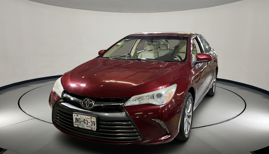 Toyota • Camry