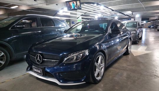 Mercedes Benz • Clase C