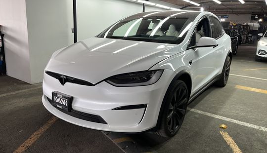Tesla • Model X
