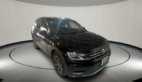 Volkswagen • Tiguan
