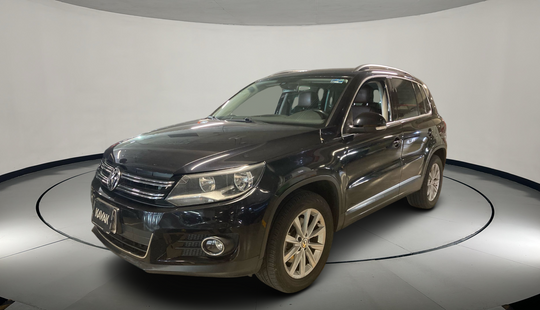 Volkswagen • Tiguan