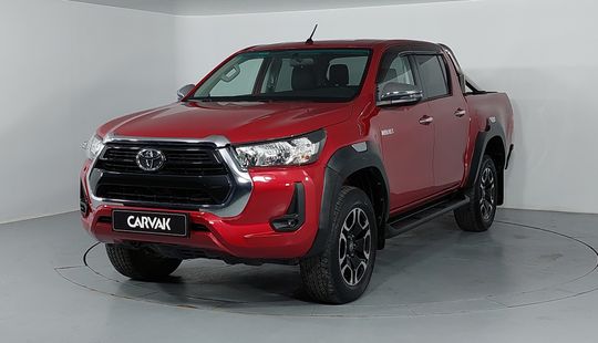 Toyota • Hilux