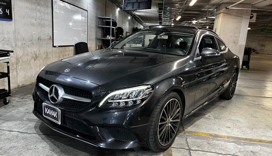 Mercedes Benz • Clase C