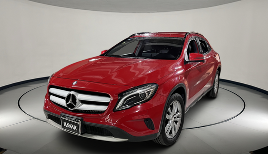 Mercedes Benz • Clase GLA