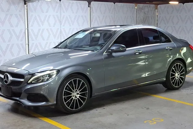Mercedes Benz · Clase C