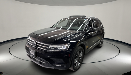 Volkswagen • Tiguan