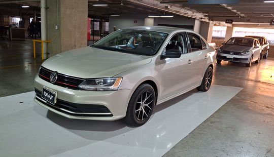 Volkswagen • Jetta