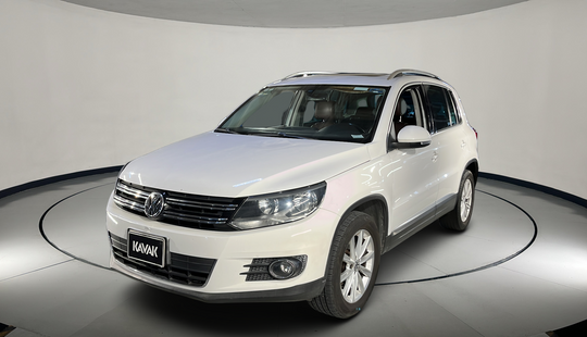Volkswagen • Tiguan