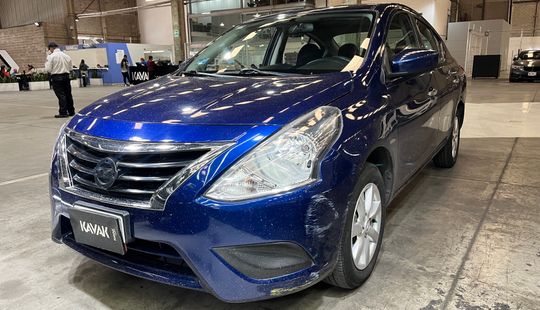 Nissan • Versa
