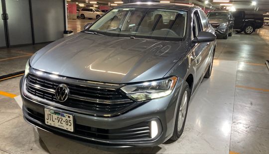 Volkswagen • Jetta