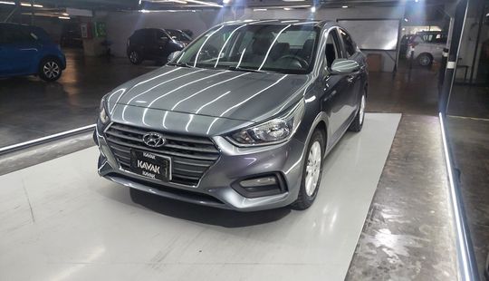 Hyundai • Accent