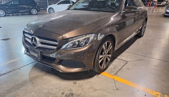 Mercedes Benz • Clase C