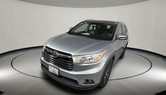 Toyota • Highlander