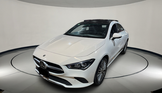 Mercedes Benz • Clase CLA