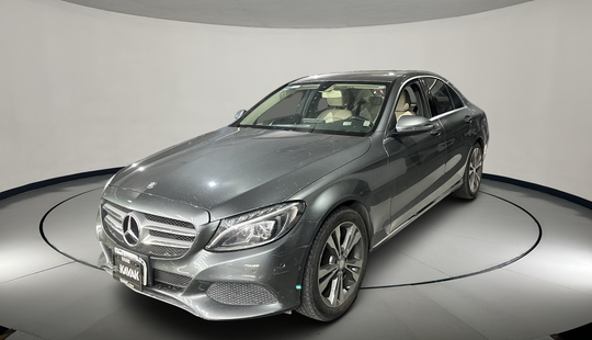 Mercedes Benz • Clase C