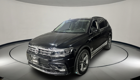 Volkswagen • Tiguan