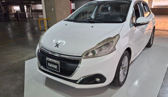 Peugeot • 208