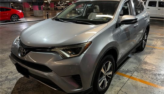 Toyota • RAV4
