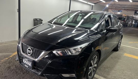 Nissan • Versa