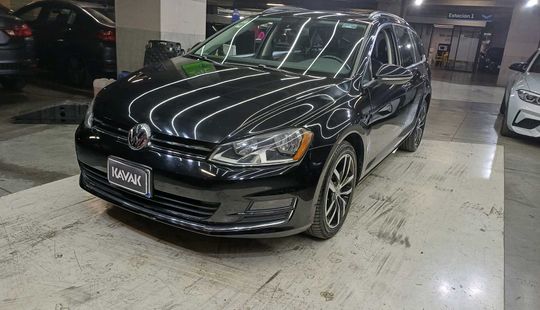 Volkswagen • Golf