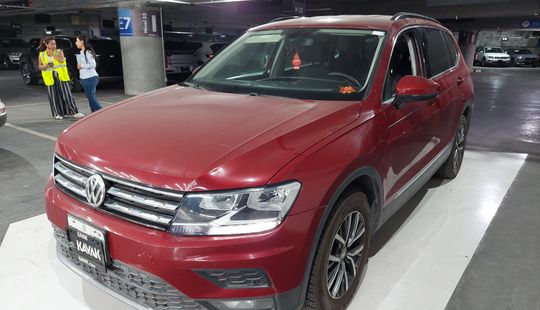 Volkswagen • Tiguan