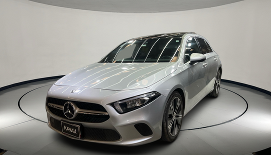 Mercedes Benz • Clase A