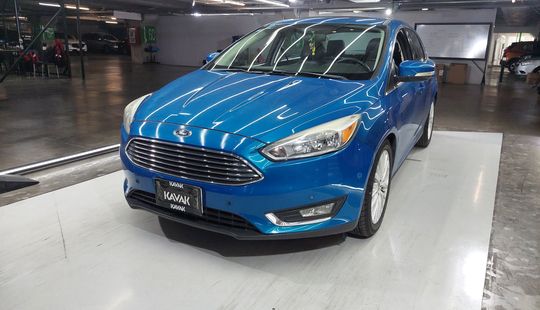 Ford • Focus