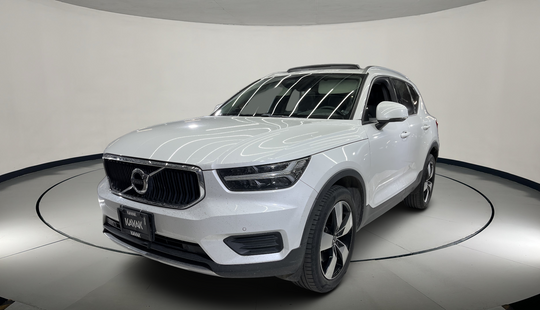 Volvo • XC40