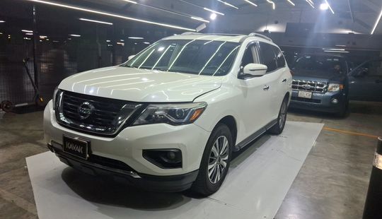 Nissan • Pathfinder