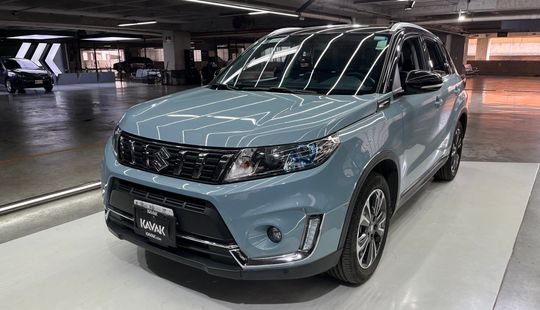 Suzuki • Vitara