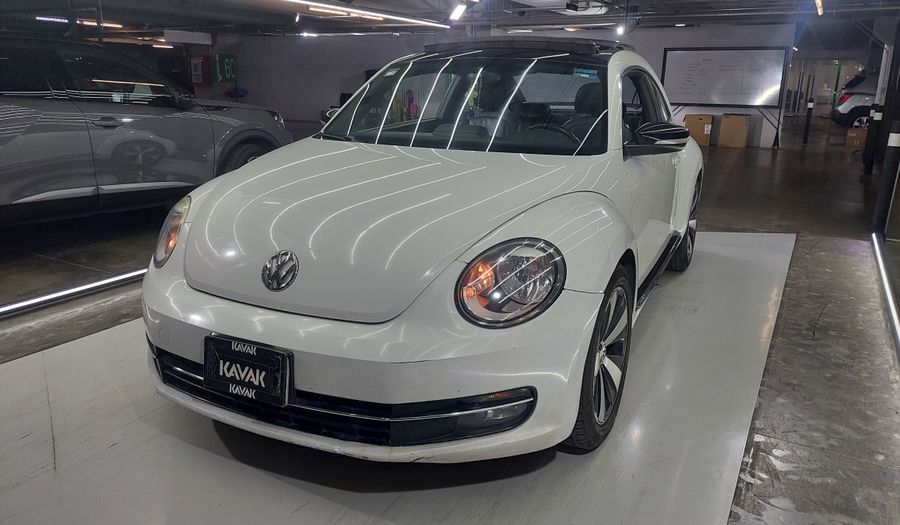 Volkswagen Beetle 2.0 TURBO DSG Hatchback 2015