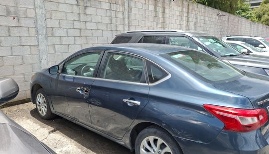 Nissan • Sentra