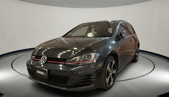 Volkswagen • Golf