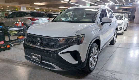 Volkswagen • Taos