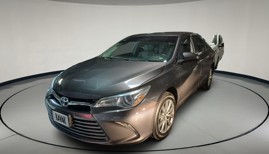 Toyota • Camry