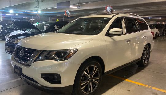 Nissan • Pathfinder