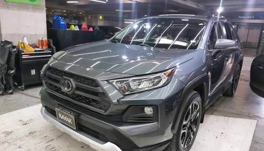 Toyota • RAV4