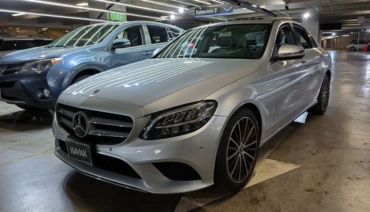Mercedes Benz • Clase C