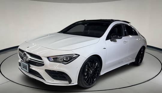 Mercedes Benz • Clase CLA