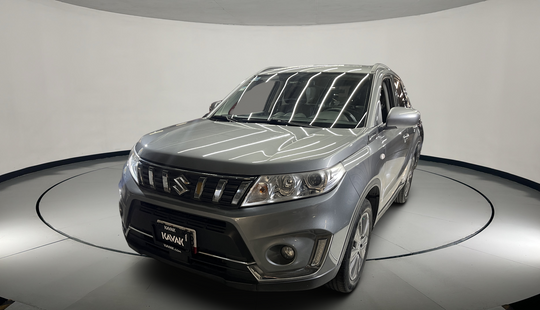 Suzuki • Vitara
