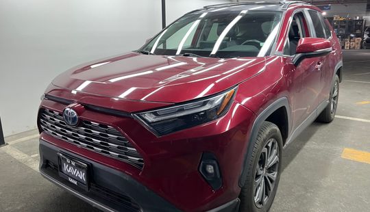 Toyota • RAV4