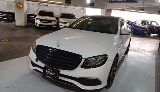 Mercedes Benz • Clase E