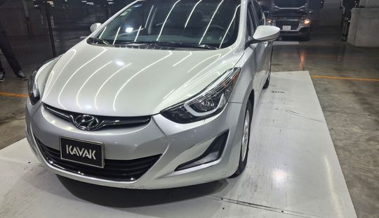 Hyundai • Elantra