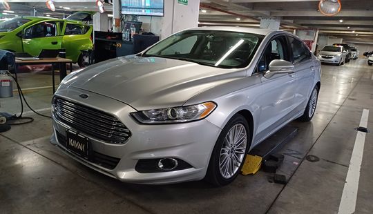 Ford • Fusion