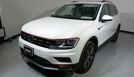 Volkswagen • Tiguan