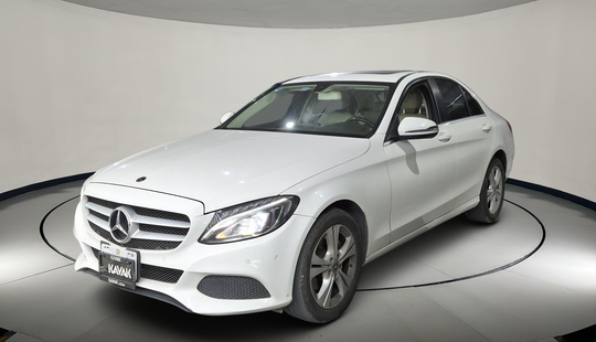 Mercedes Benz • Clase C