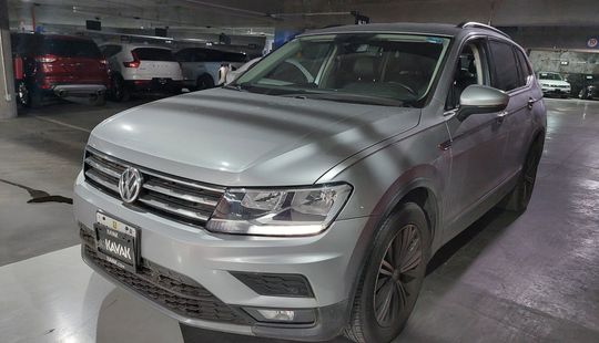 Volkswagen • Tiguan