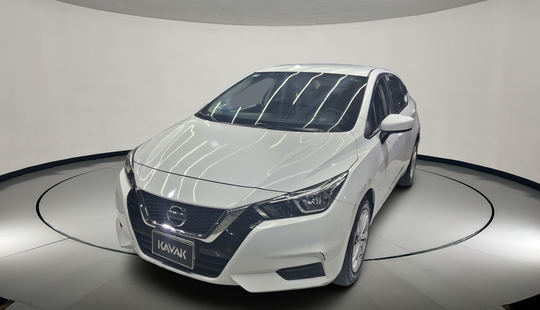 Nissan • Versa