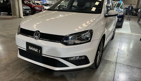 Volkswagen • Polo